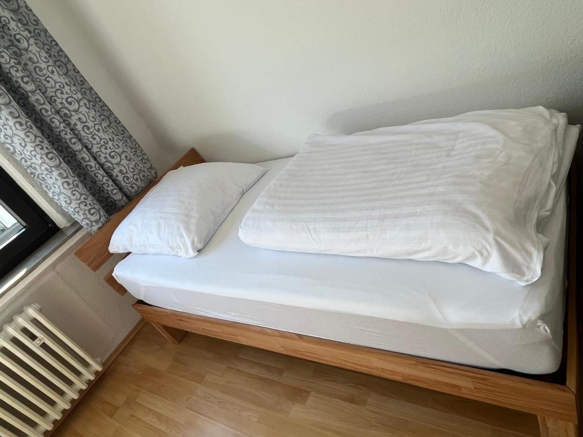 Zimmer Fuer Monteure, Handwerker Oder Reisende エッセン エクステリア 写真