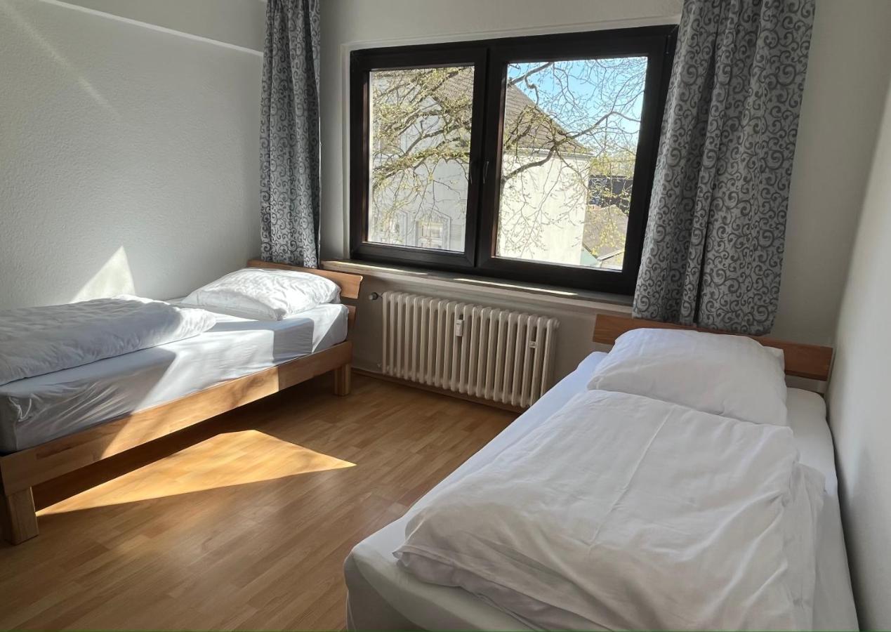 Zimmer Fuer Monteure, Handwerker Oder Reisende エッセン エクステリア 写真