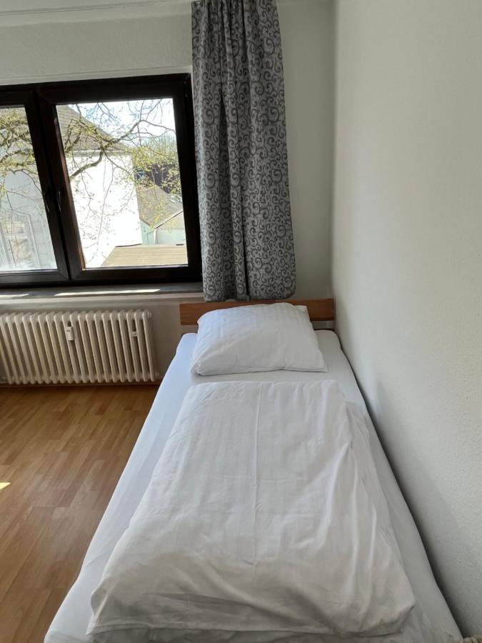 Zimmer Fuer Monteure, Handwerker Oder Reisende エッセン エクステリア 写真